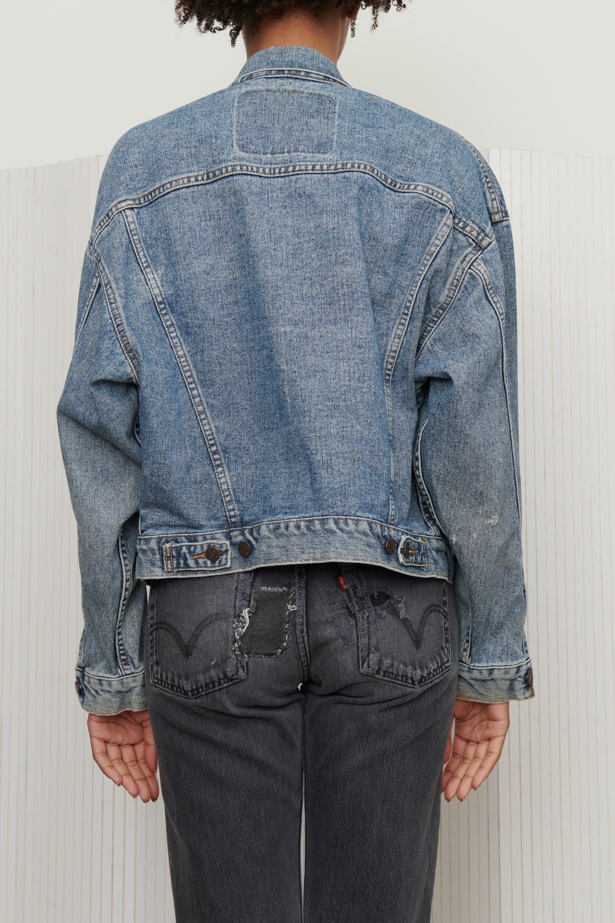 Levi’s Cropped Oversize Medium Wash Jacket SZ Small Jacket Levi's