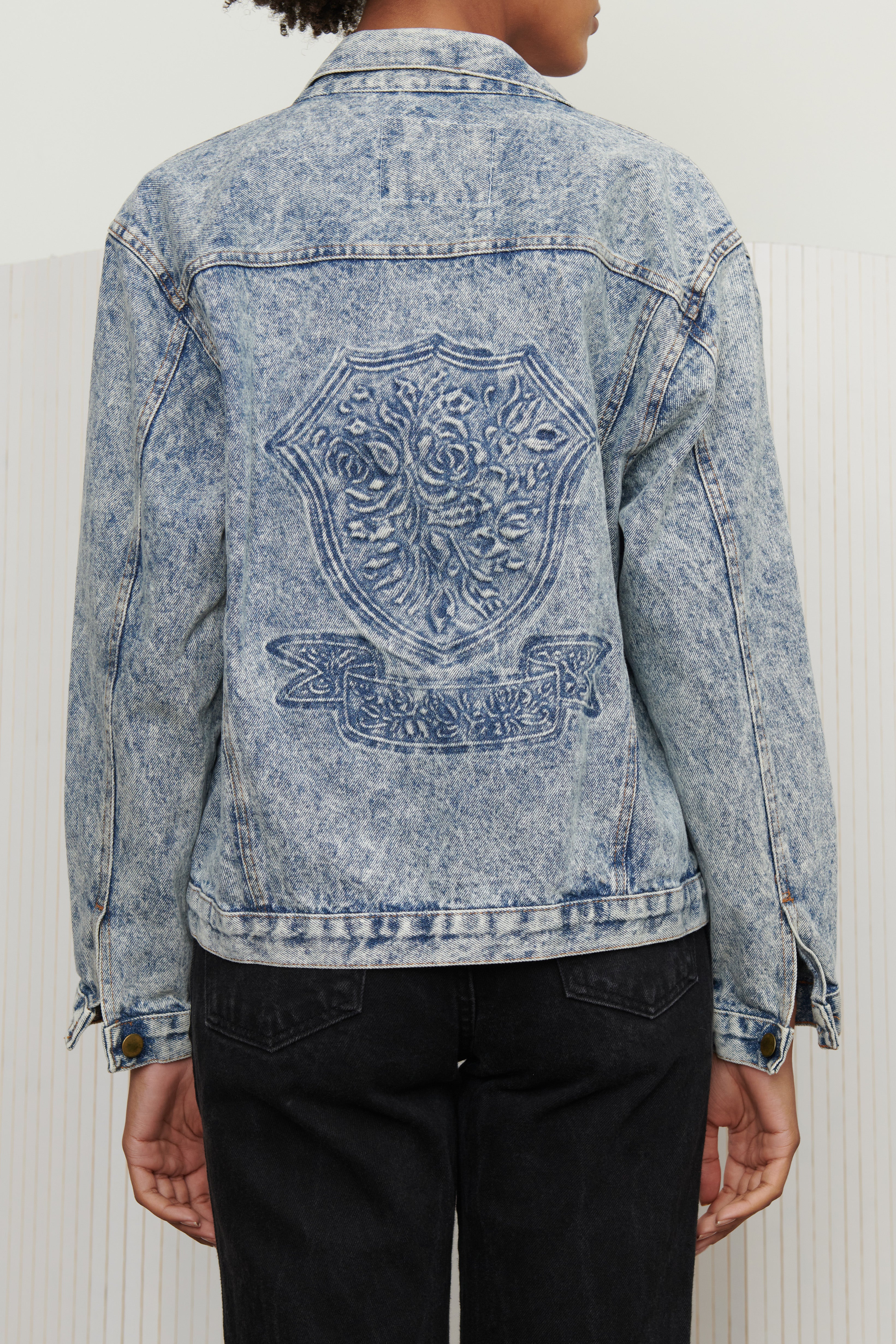 GITANO Acid Wash Embossed Back Jacket SZ Small