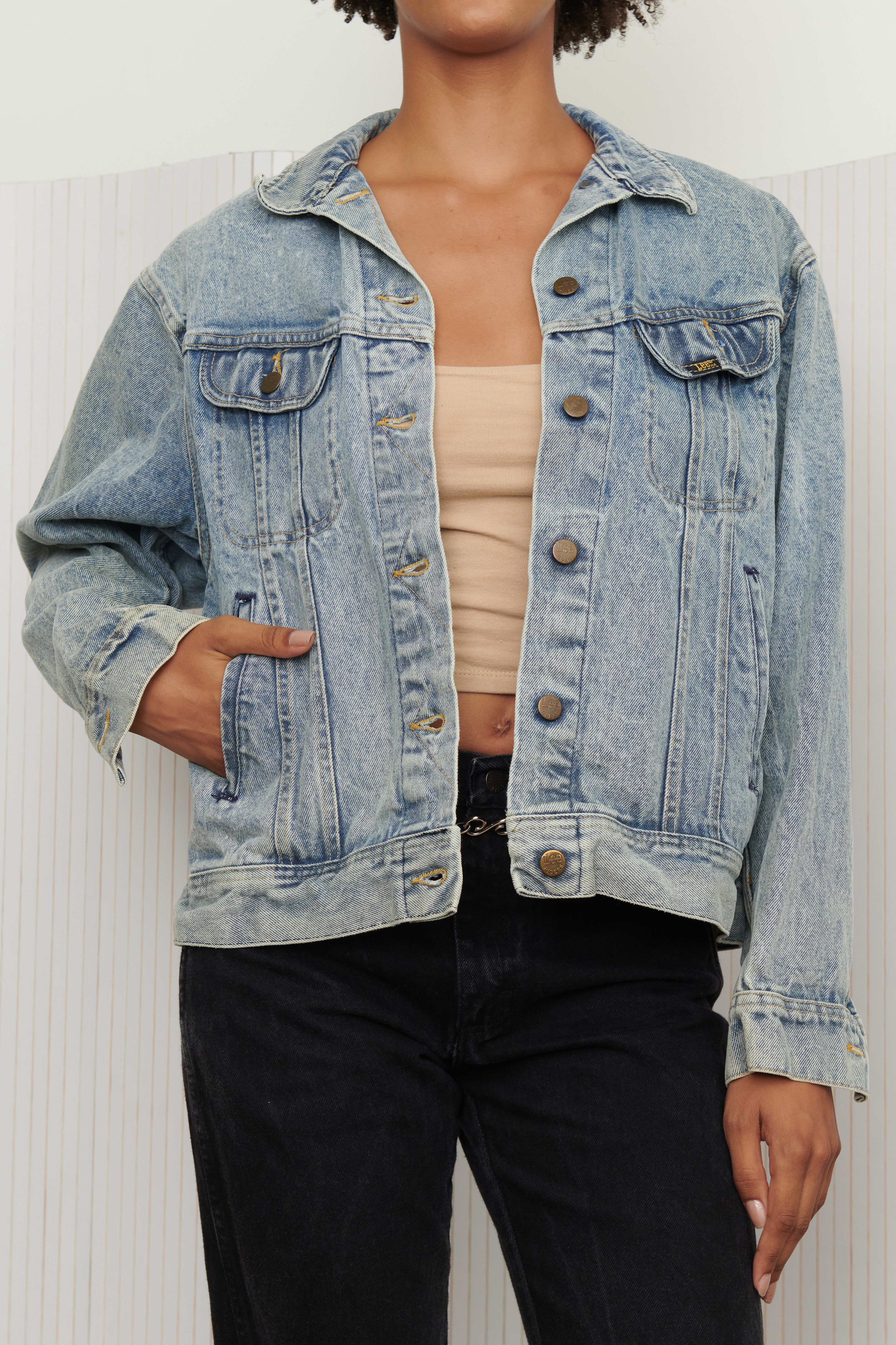 Lee Medium Wash Rounded Pocket Jacket SZ Medium