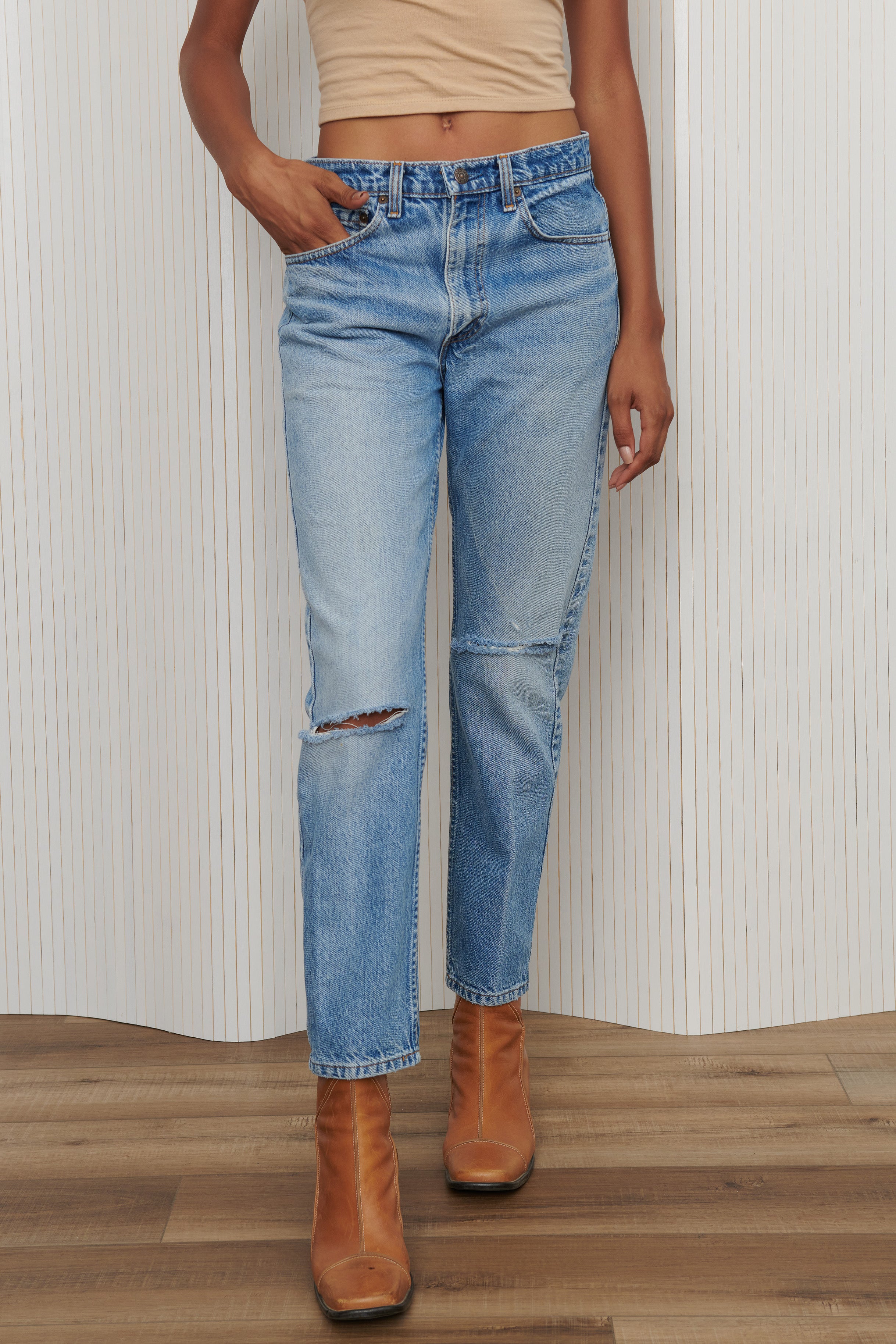 Levi's 505 Medium Wash Jeans SZ 31