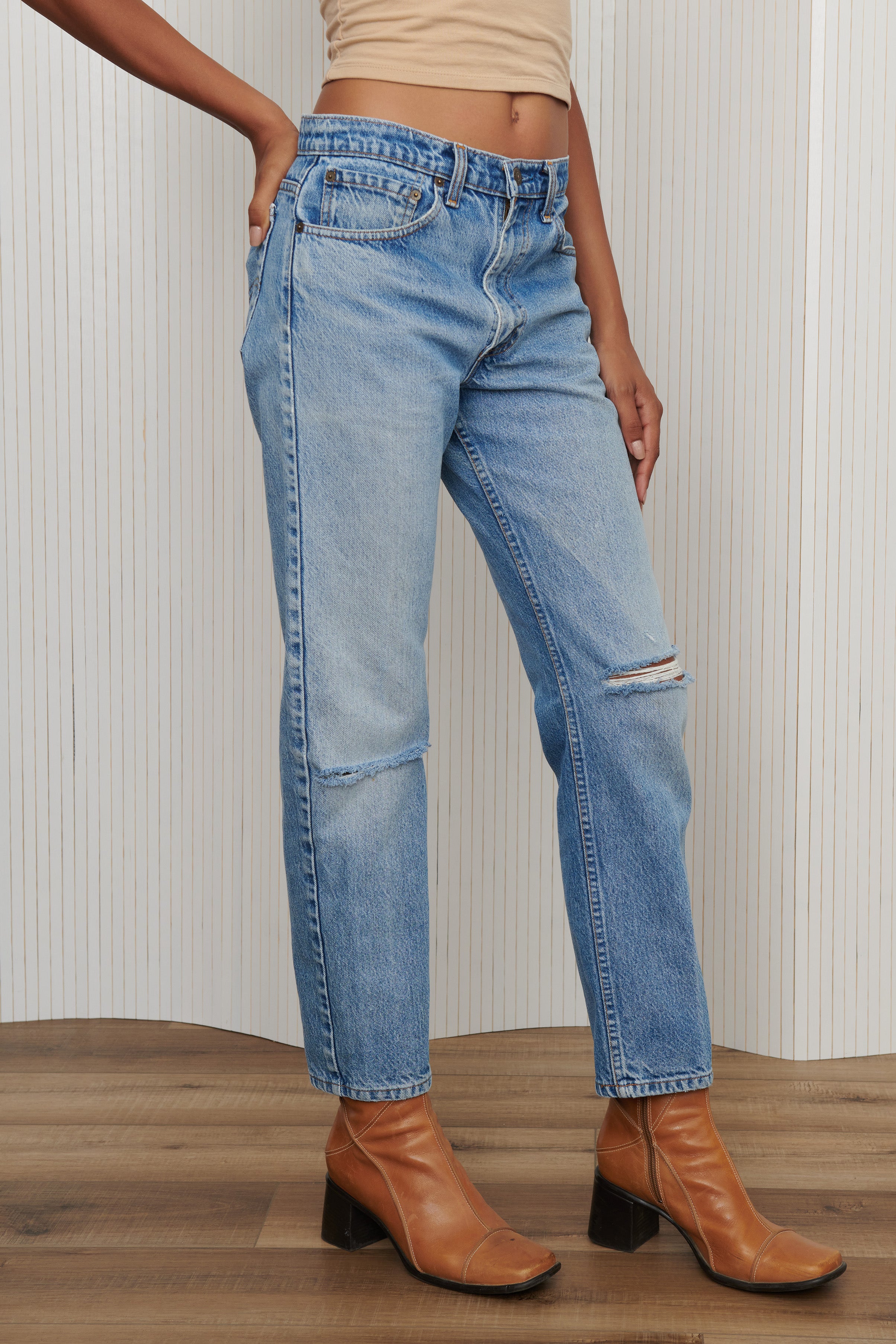Levi's 505 Medium Wash Jeans SZ 31