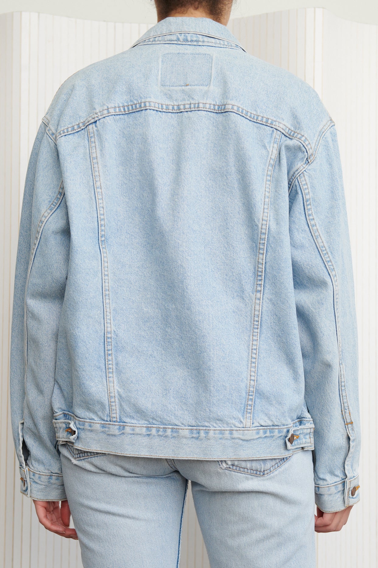 Levi’s Light Wash Denim Trucker Jacket SZ Large