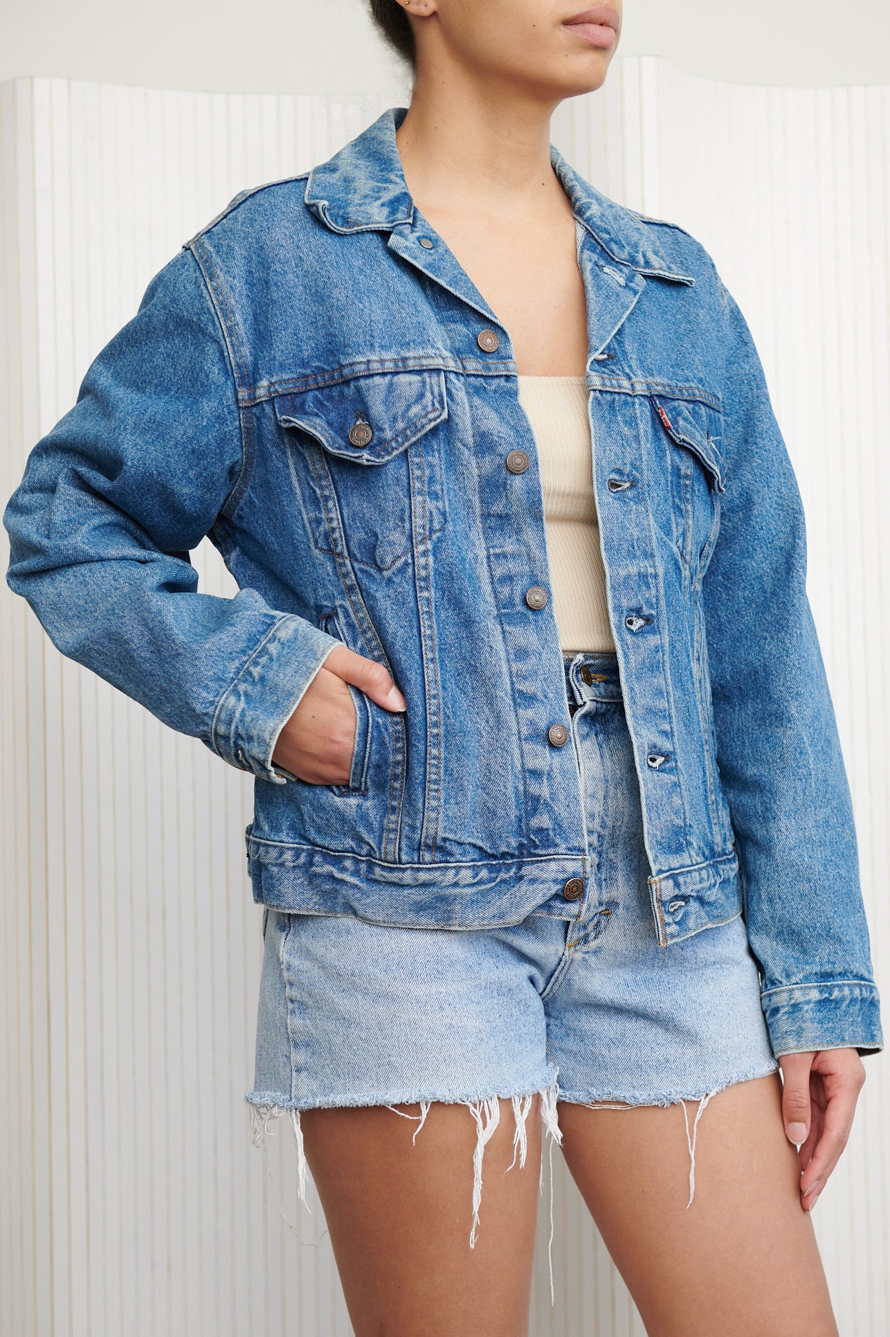 Levi's Washed Out Dark Wash Denim Jacket SZ Medium