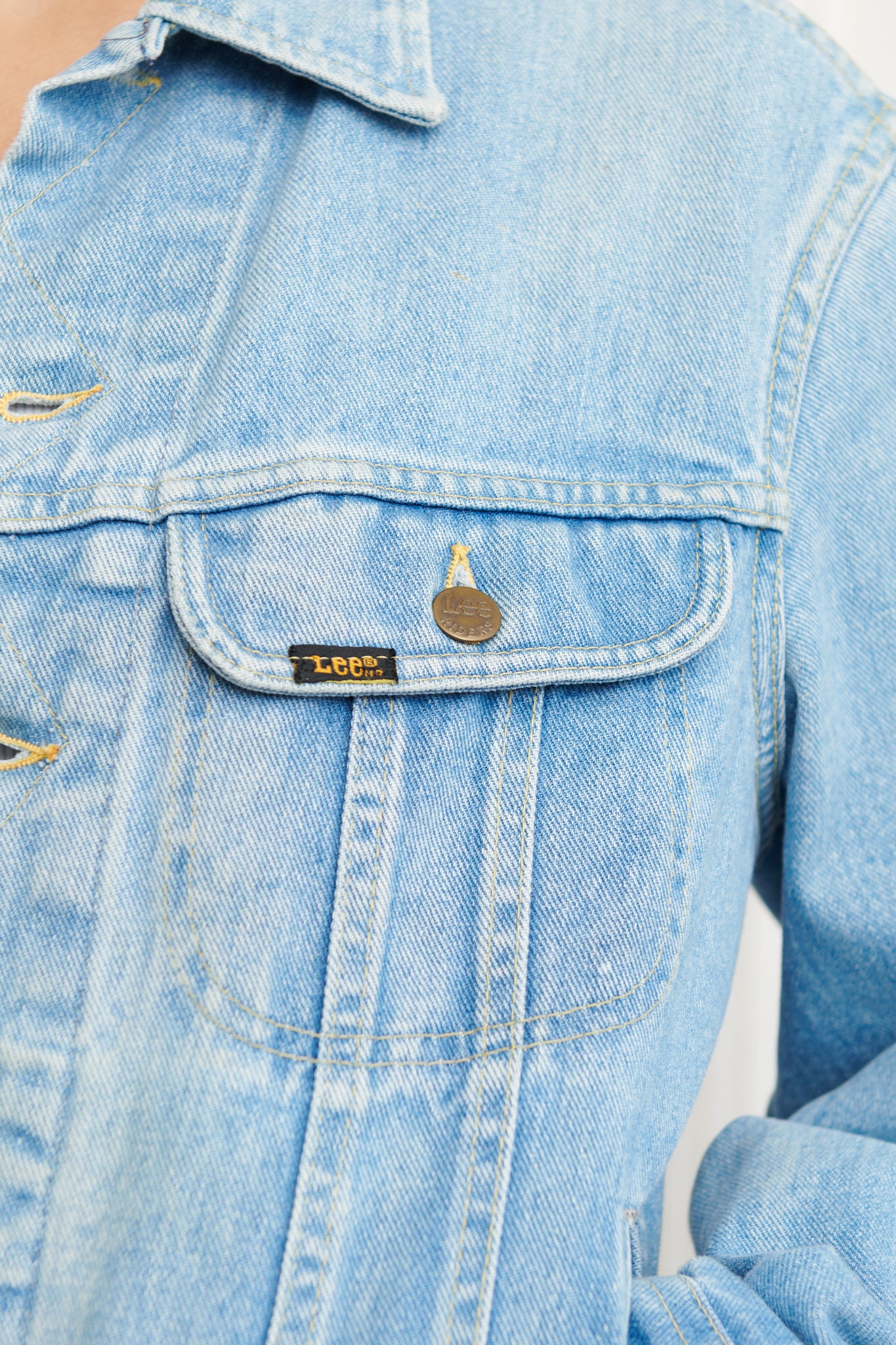 Lee Bleached Light Wash Denim Jacket SZ Small