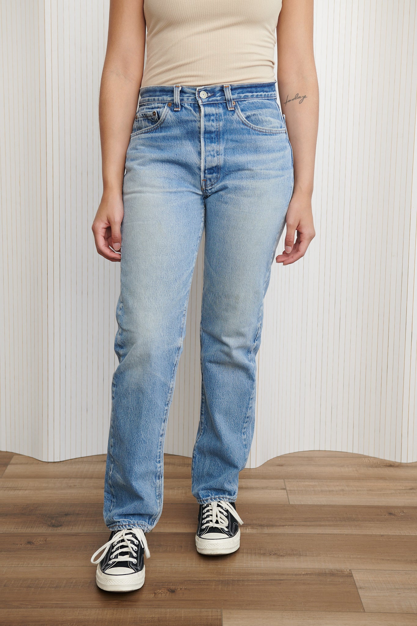 Levi's 501 Whiskered Medium Wash Jeans SZ 31