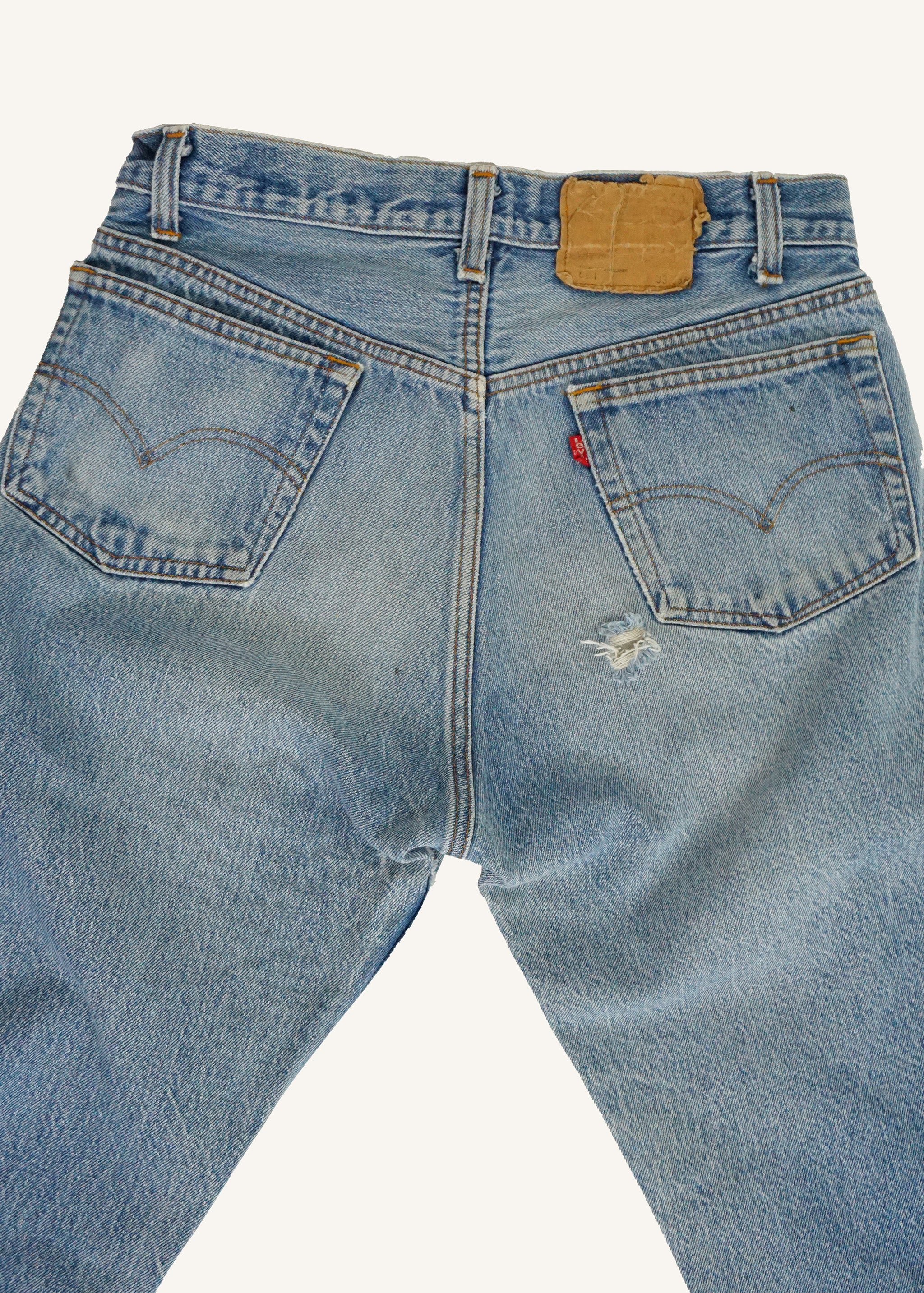 Levi's 501 Whiskered Medium Wash Jeans SZ 31