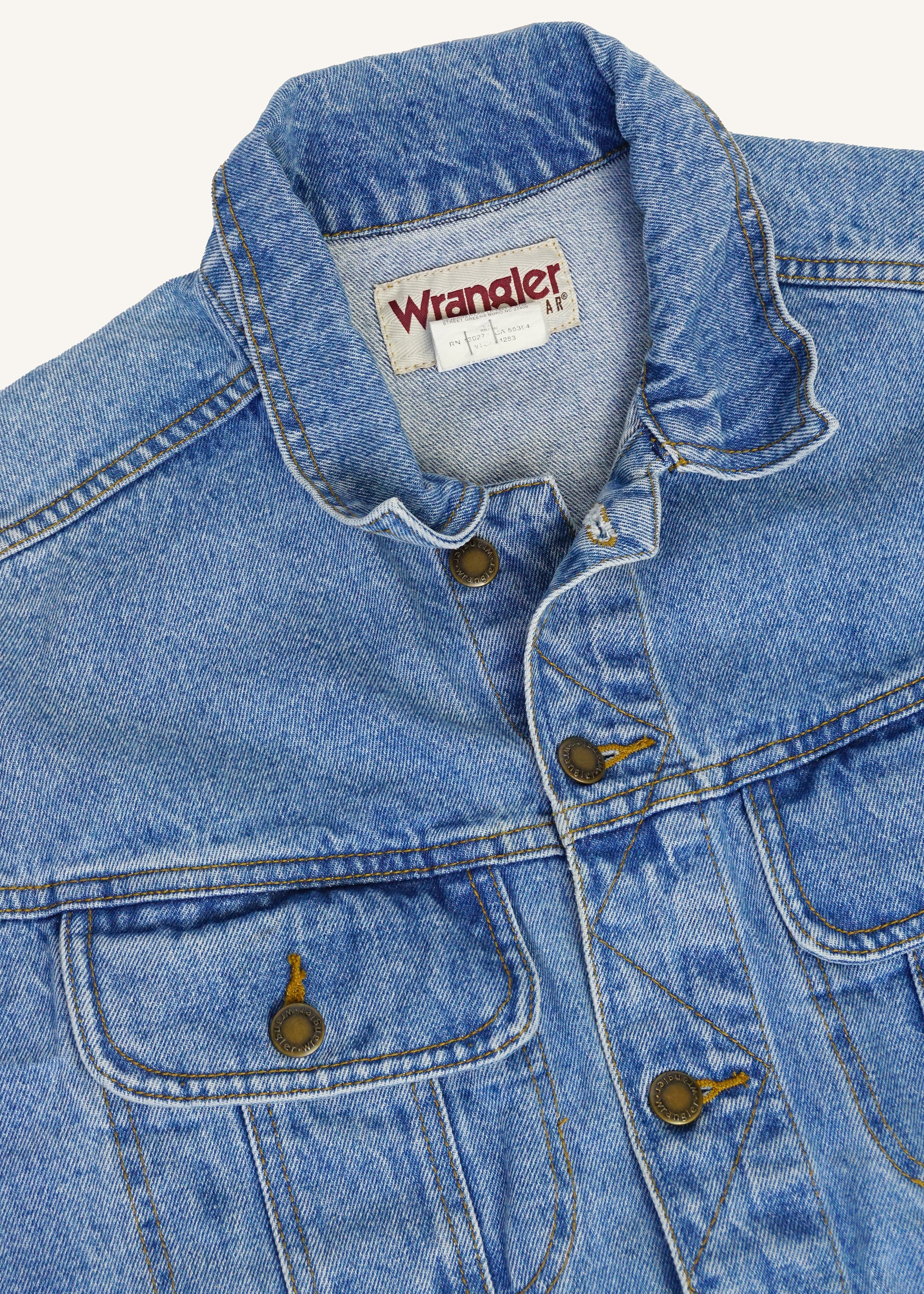 Wrangler Medium Wash Trucker Jacket SZ Medium