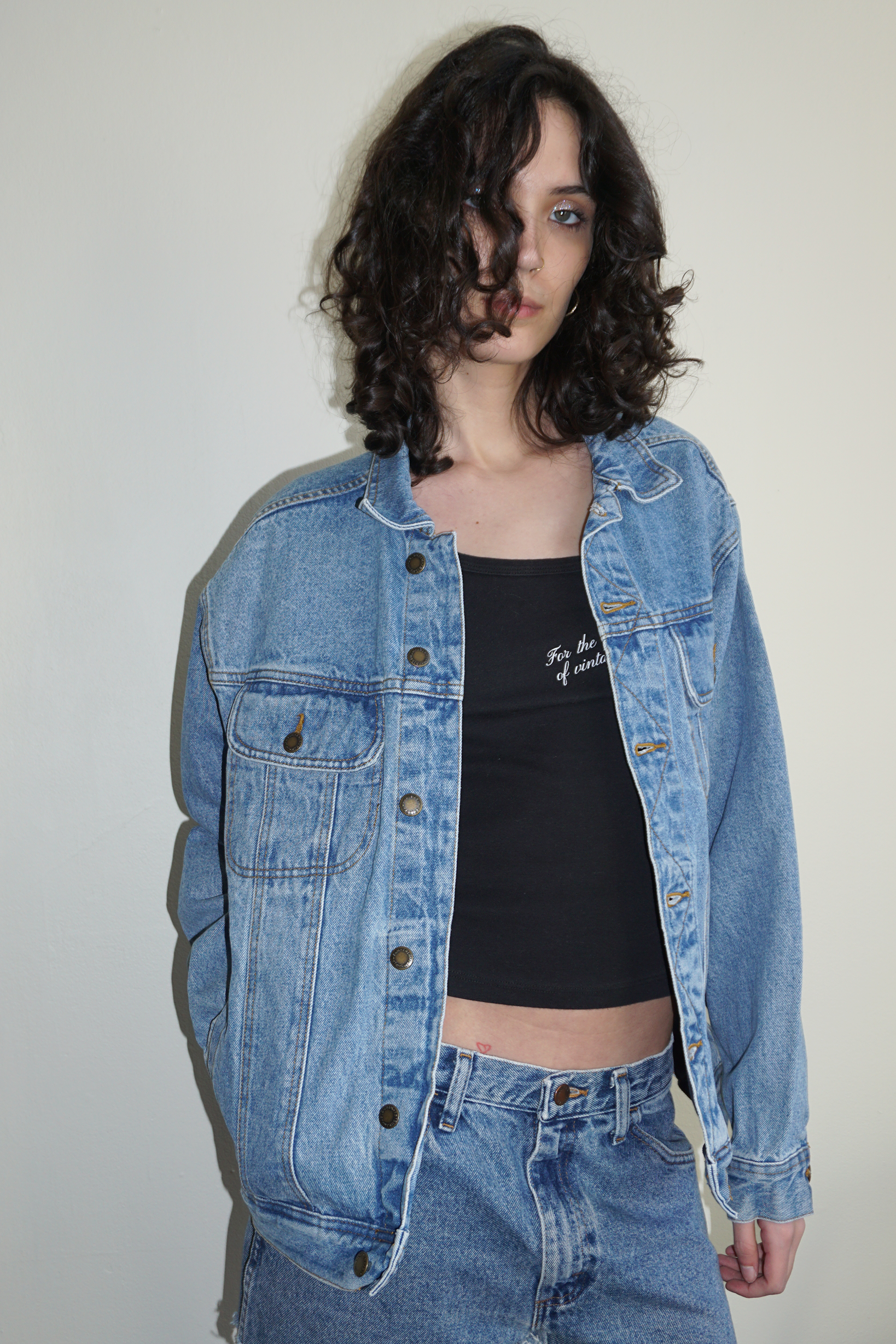 Wrangler Medium Wash Trucker Jacket SZ Medium