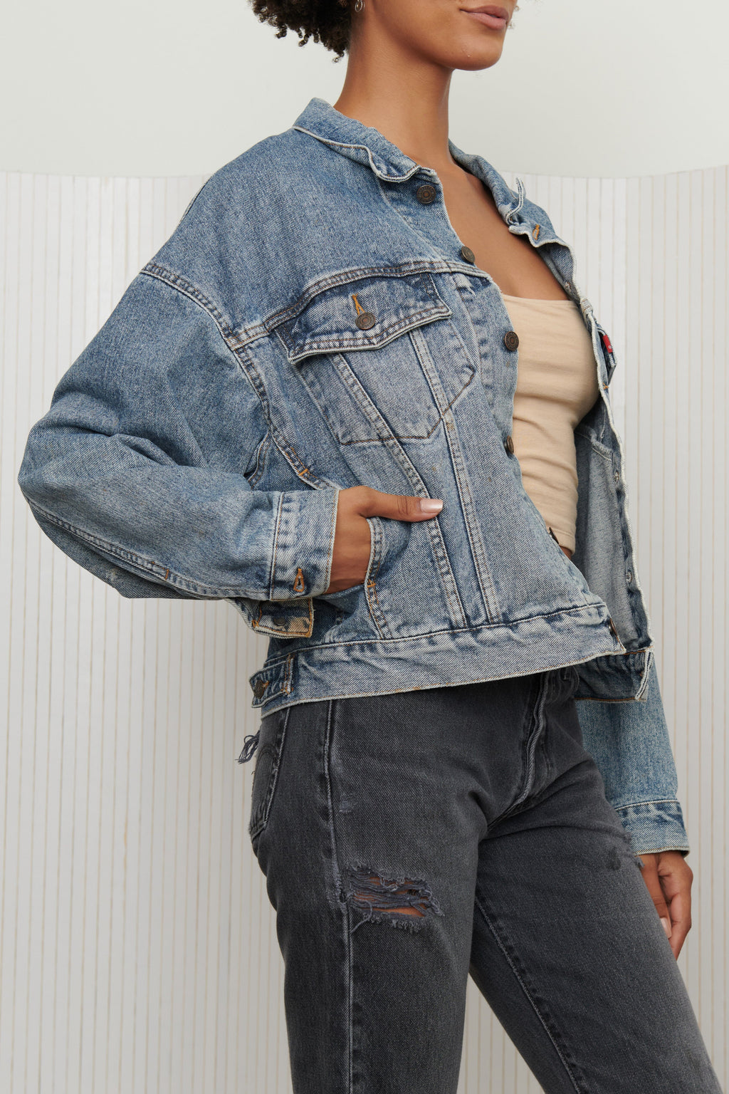 Levi’s Cropped Oversize Medium Wash Jacket SZ Small Jacket Levi's
