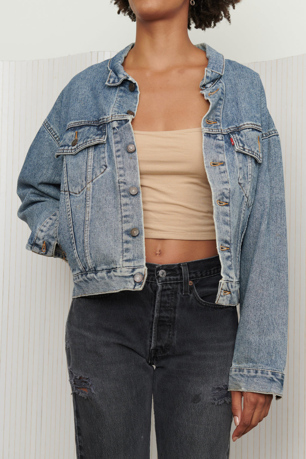 Levi’s Cropped Oversize Medium Wash Jacket SZ Small Jacket Levi's