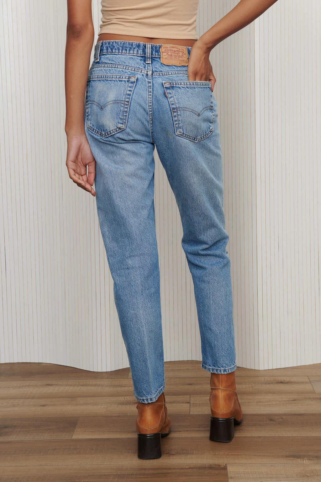 Levi's 505 Medium Wash Jeans SZ 31