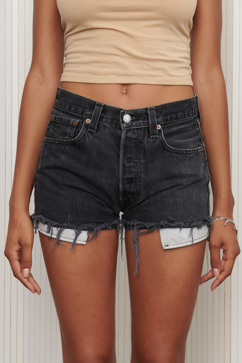 Black Levi’s Cut Off Shorts SZ 27