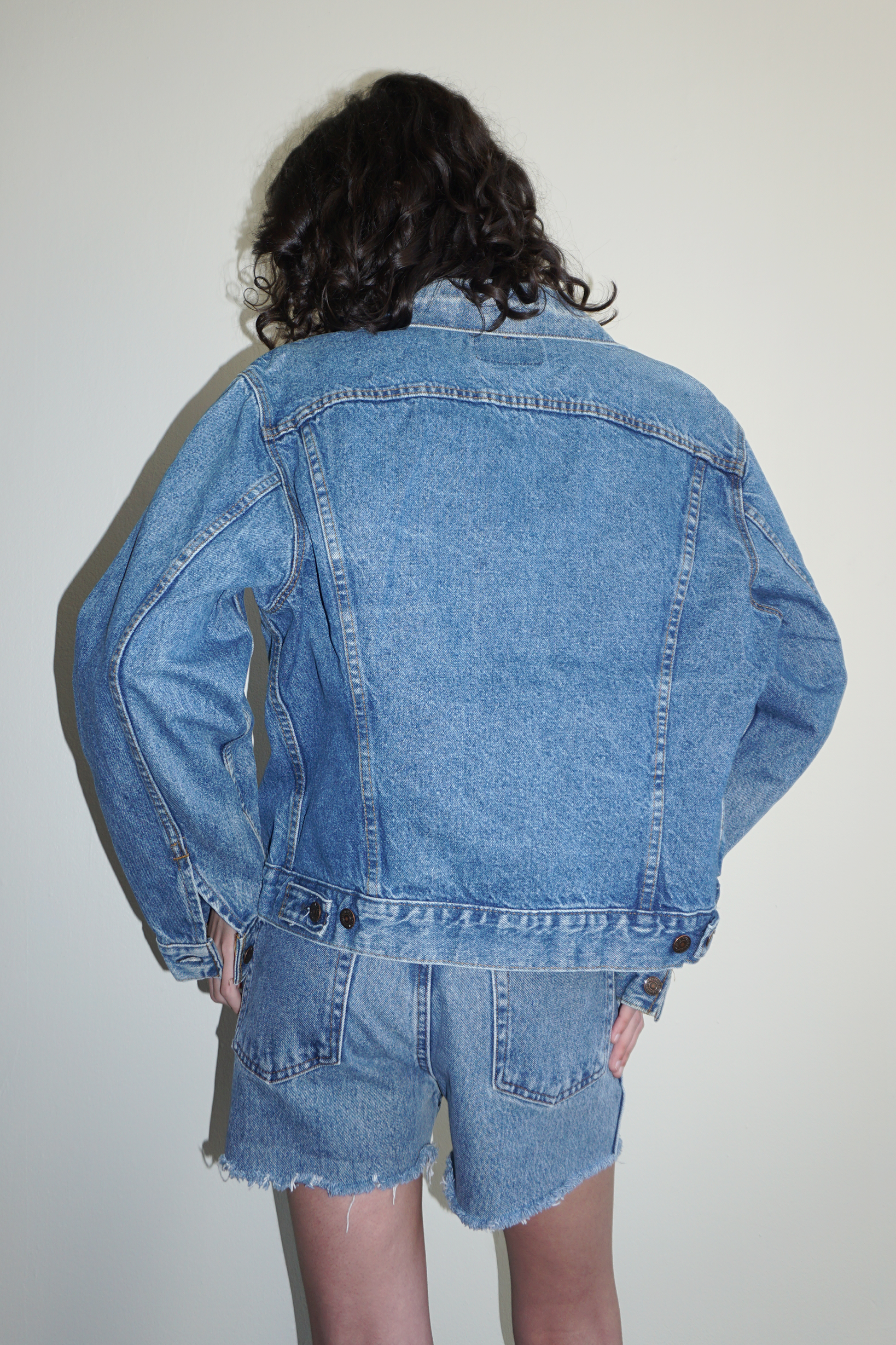 Levi's Washed Out Dark Wash Denim Jacket SZ Medium
