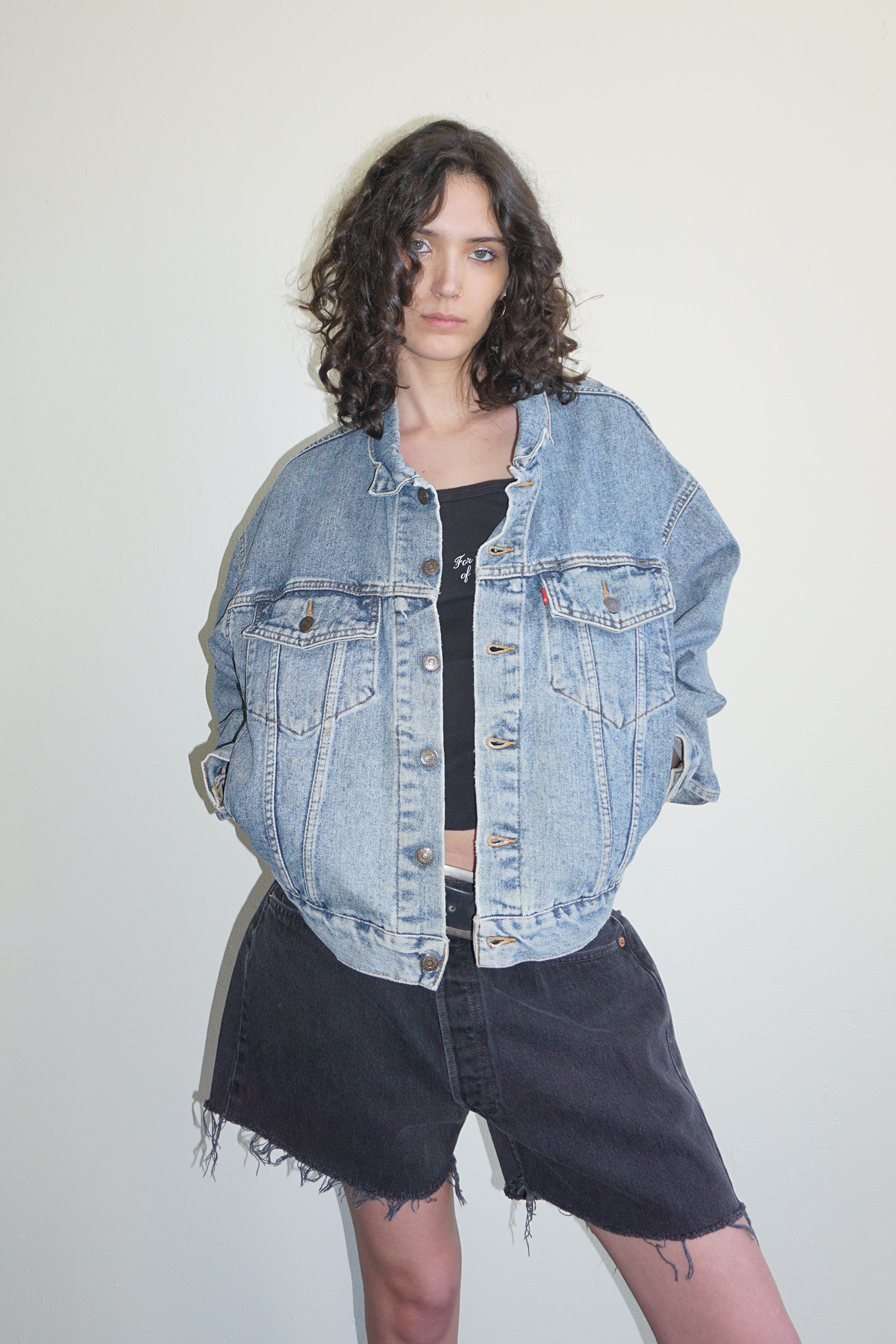 Levi’s Cropped Oversize Medium Wash Jacket SZ Small