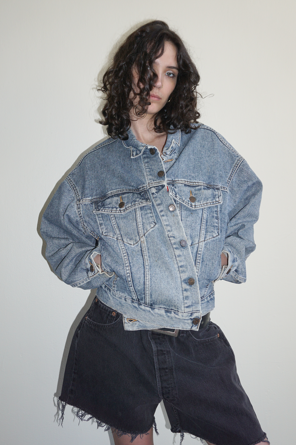 Levi’s Cropped Oversize Medium Wash Jacket SZ Small
