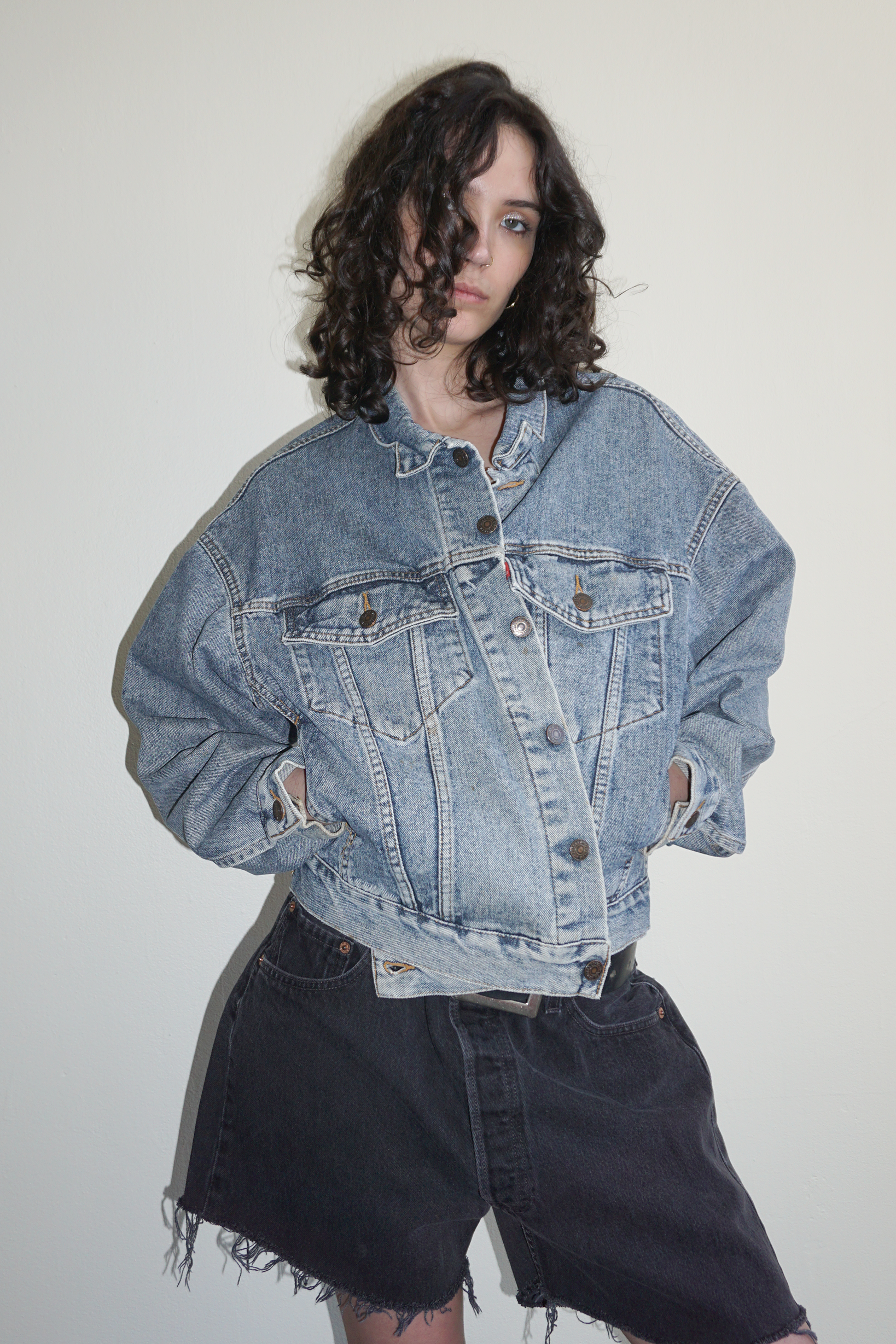 Levi’s Cropped Oversize Medium Wash Jacket SZ Small