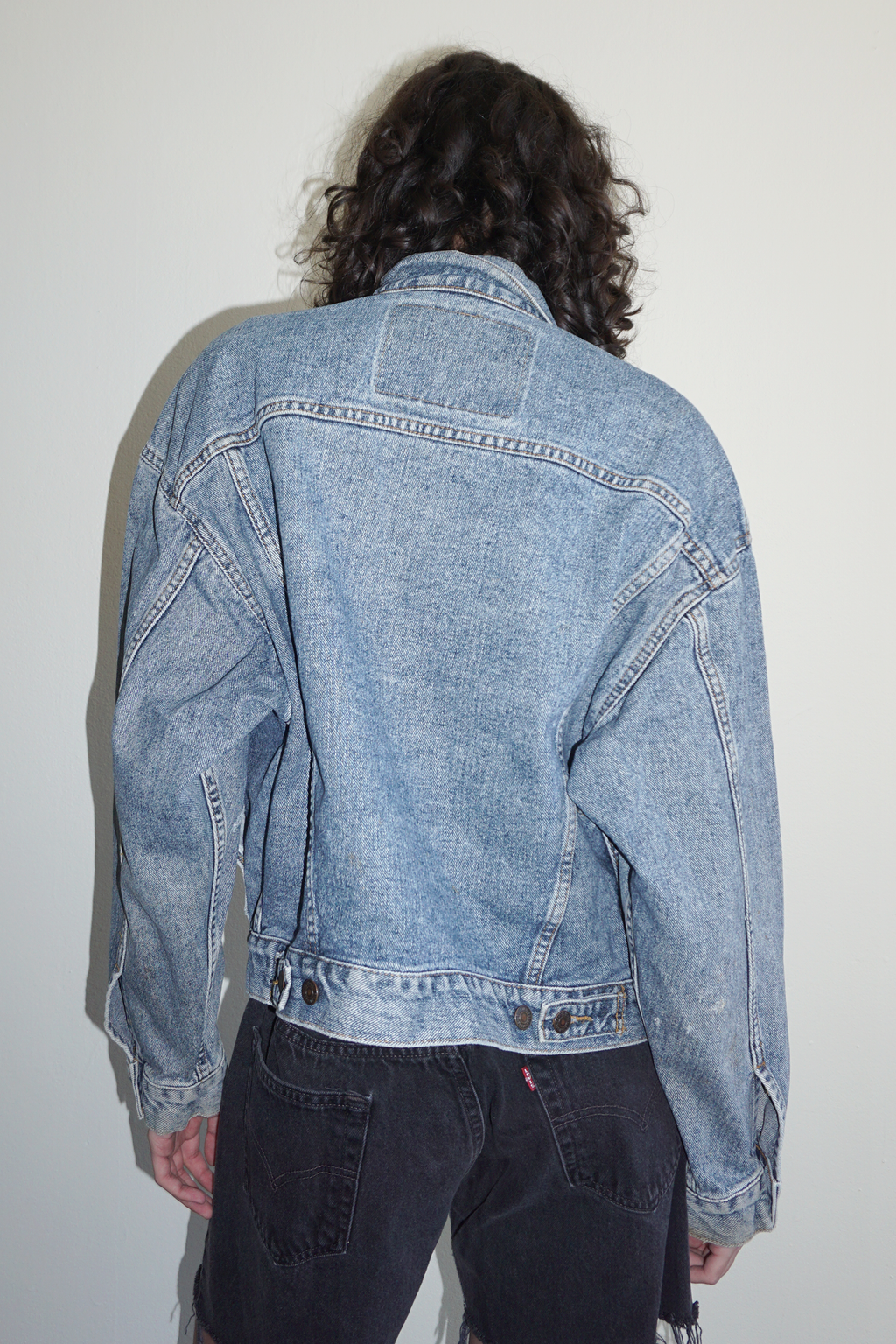 Levi’s Cropped Oversize Medium Wash Jacket SZ Small