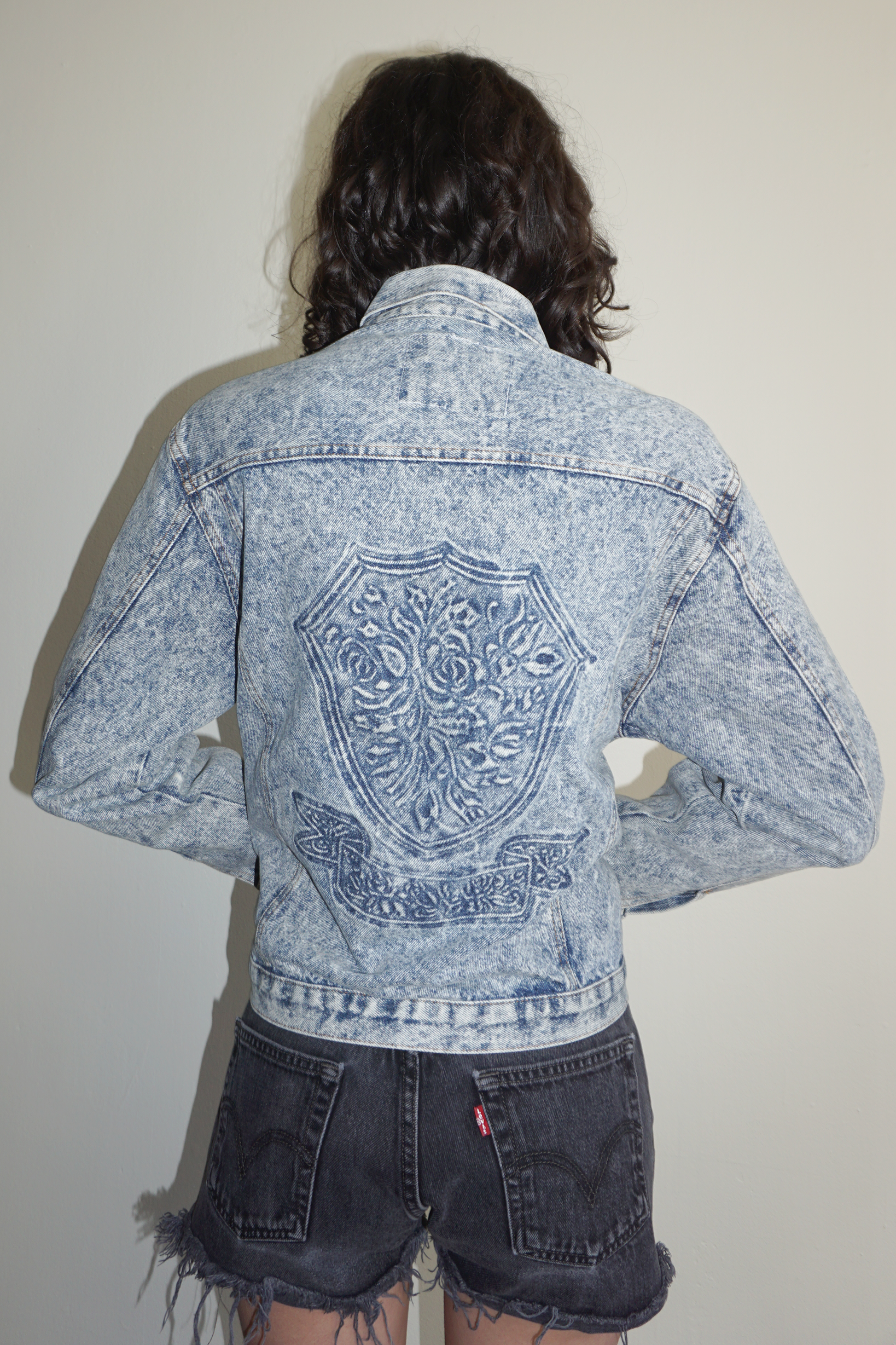 GITANO Acid Wash Embossed Back Jacket SZ Small