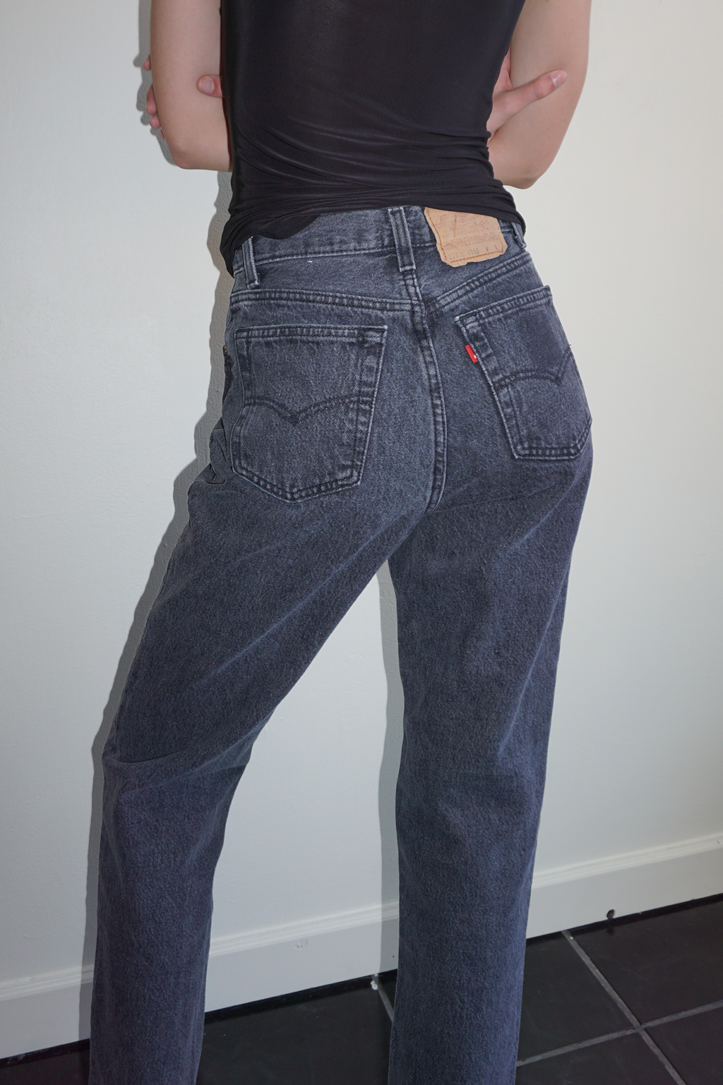 Washed Black Levi's High Waisted Jeans SZ 26