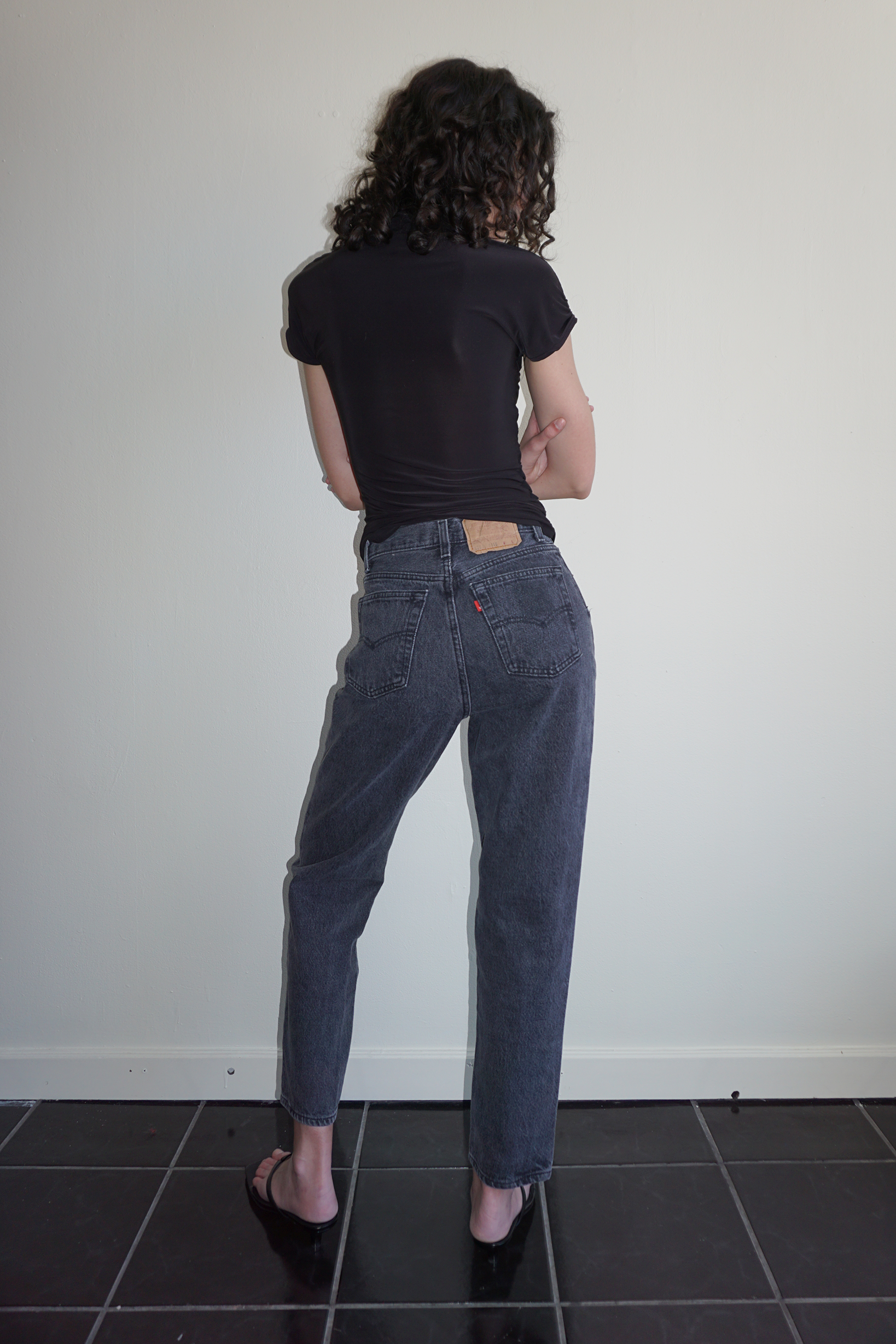 Washed Black Levi's High Waisted Jeans SZ 26