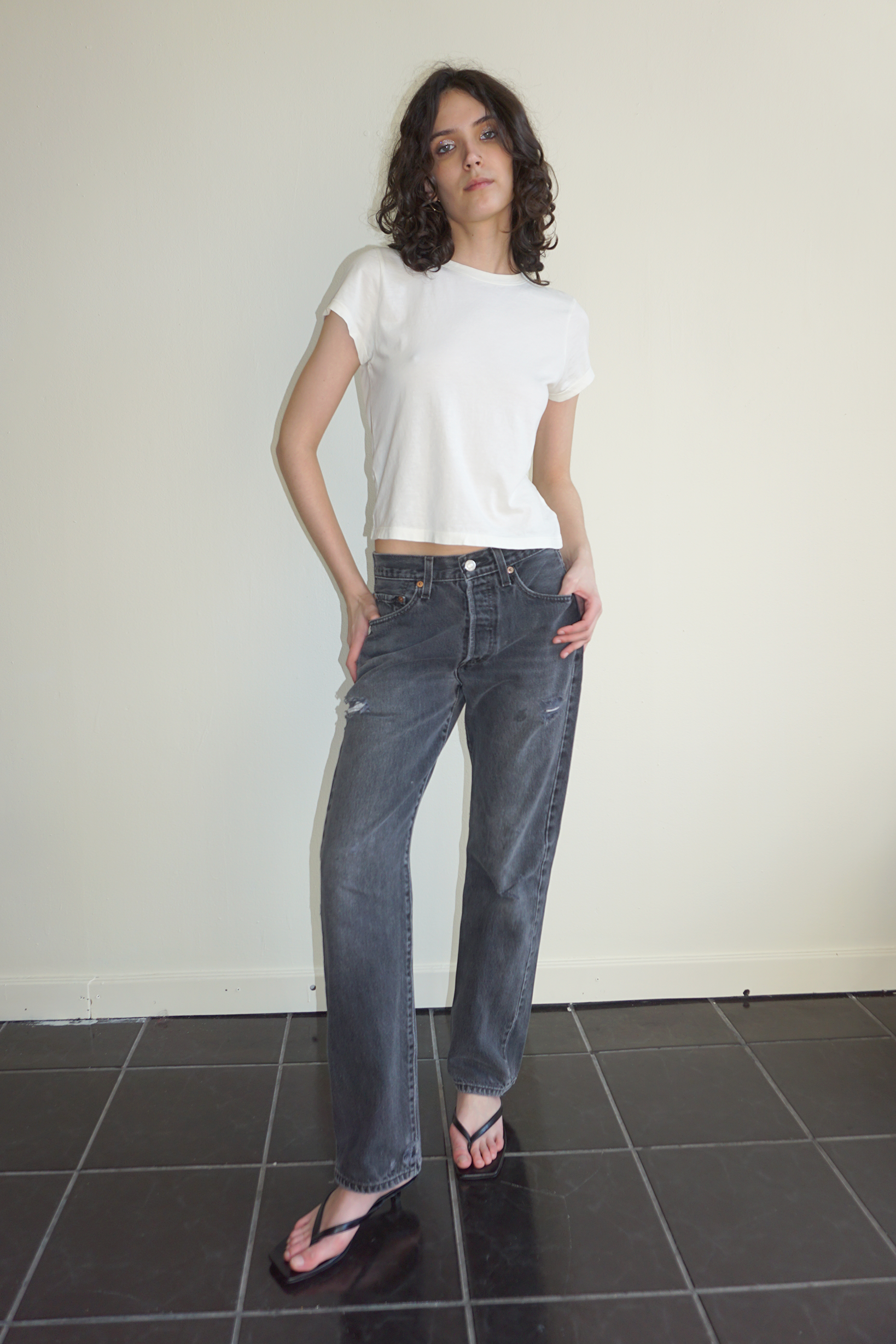 Levi's 501 Distressed Black Jeans SZ 28