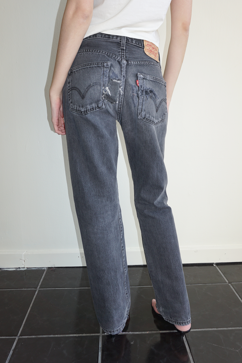 Levi's 501 Distressed Black Jeans SZ 28