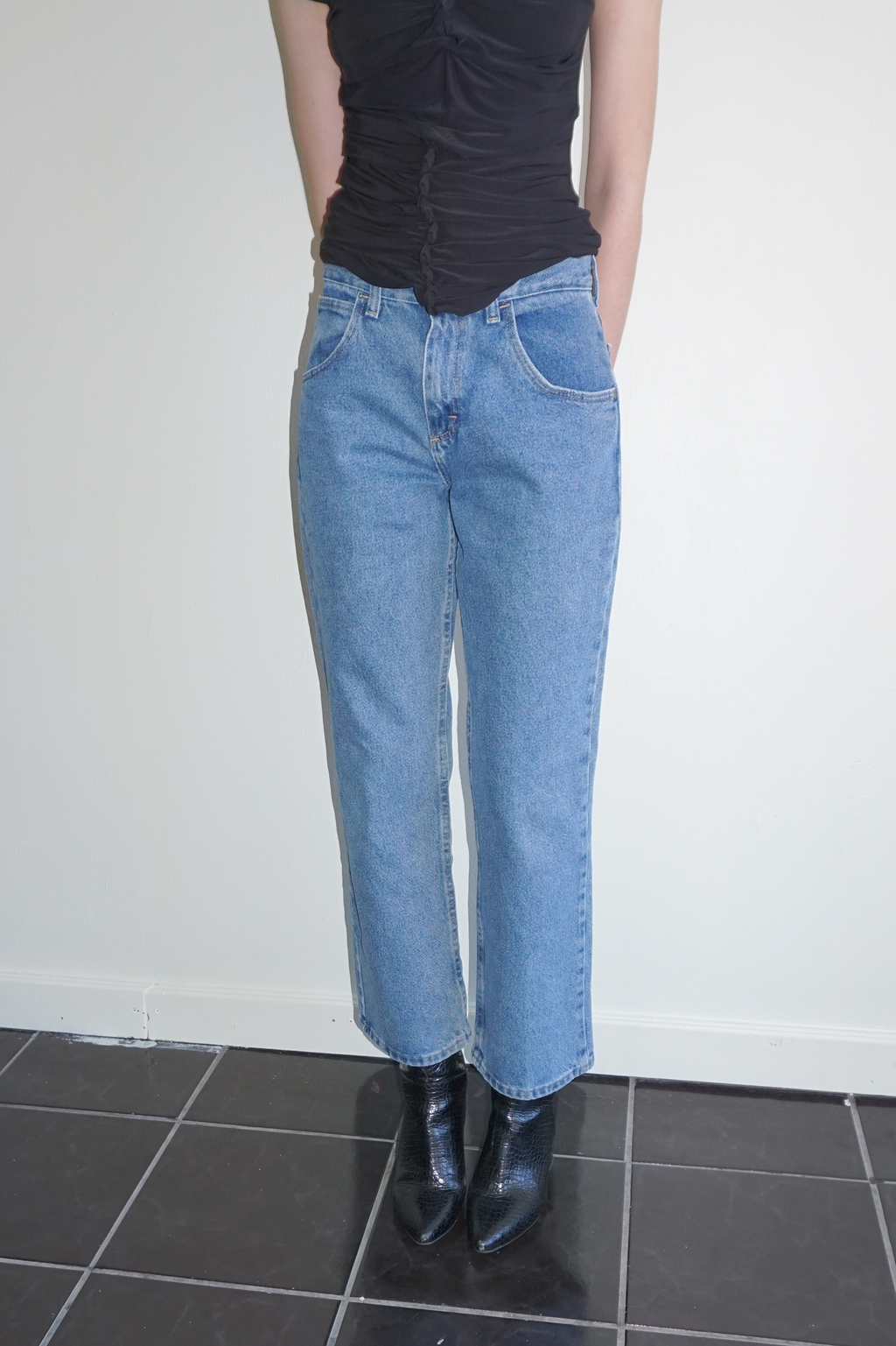 Wrangler Red Label Medium Wash Wide Leg Jeans SZ 26