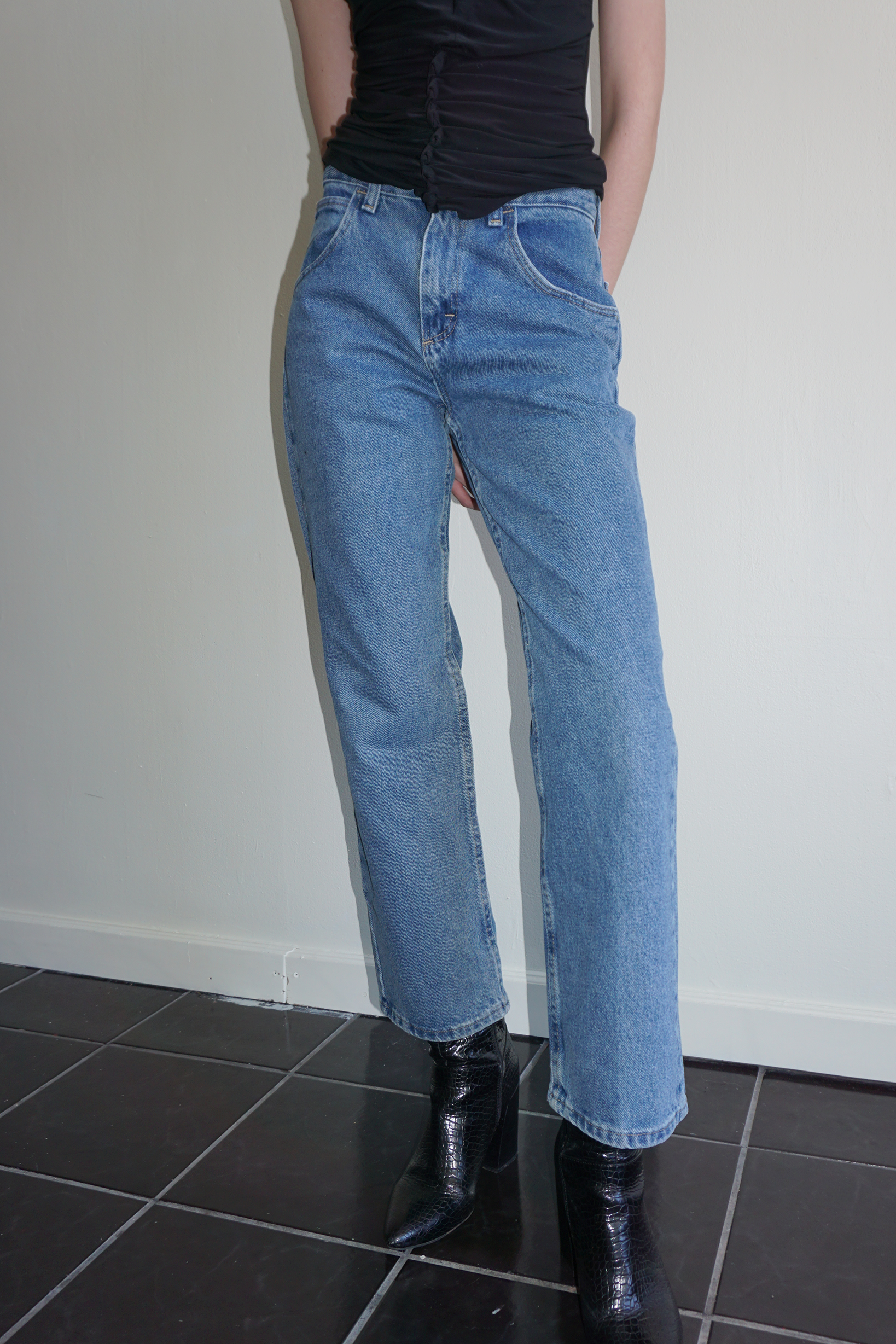 Wrangler Red Label Medium Wash Wide Leg Jeans SZ 26