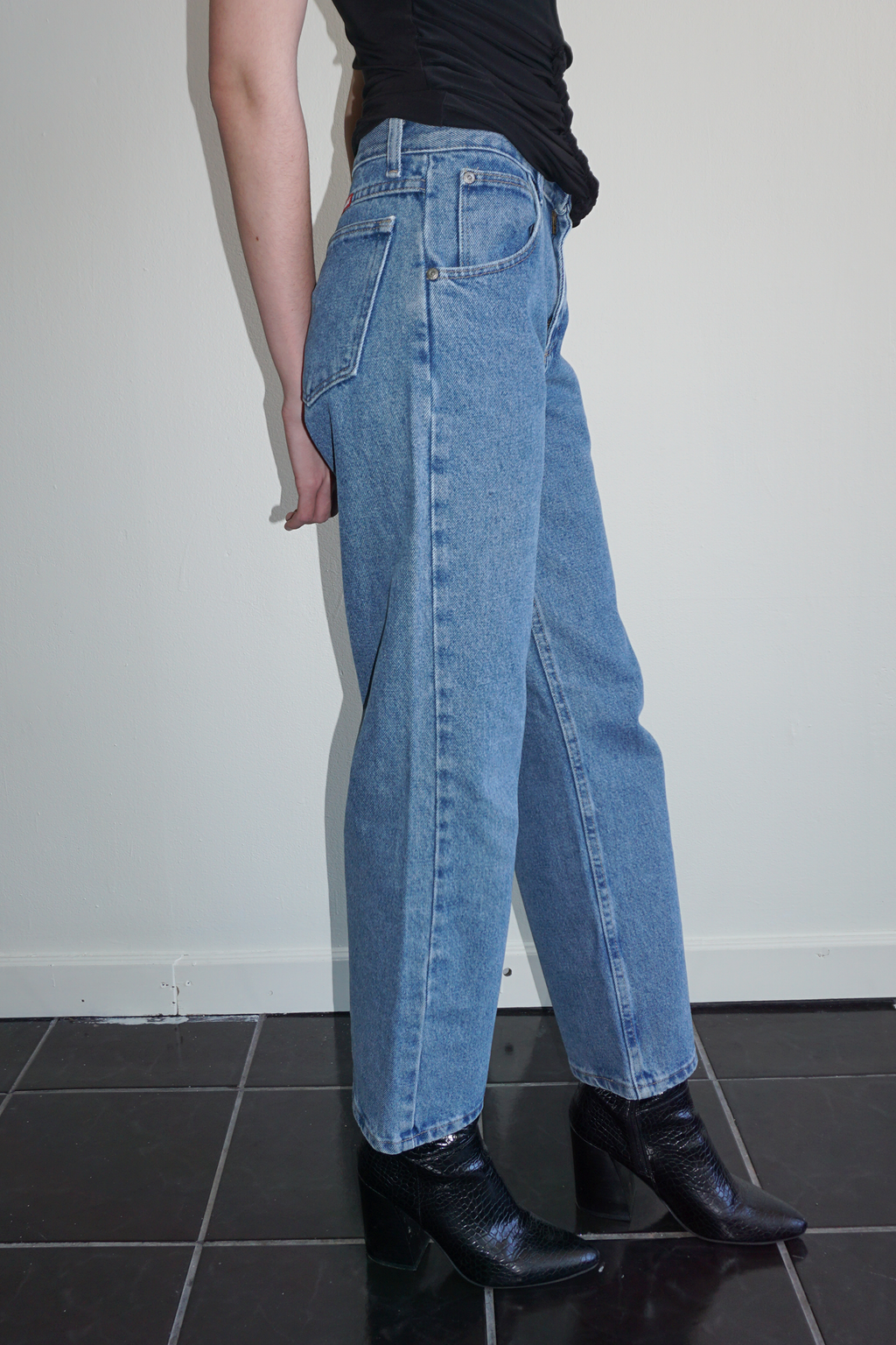 Wrangler Red Label Medium Wash Wide Leg Jeans SZ 26