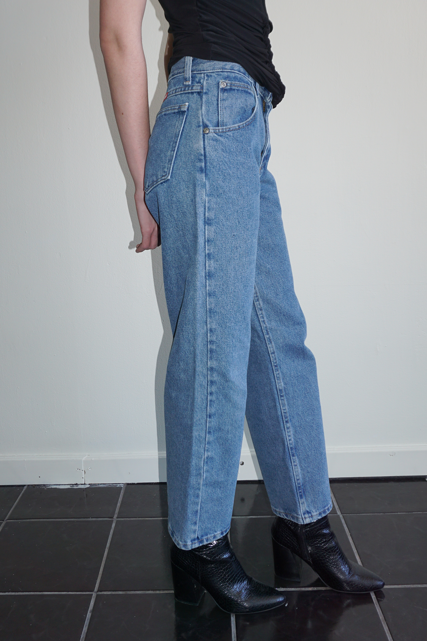 Wrangler Red Label Medium Wash Wide Leg Jeans SZ 26