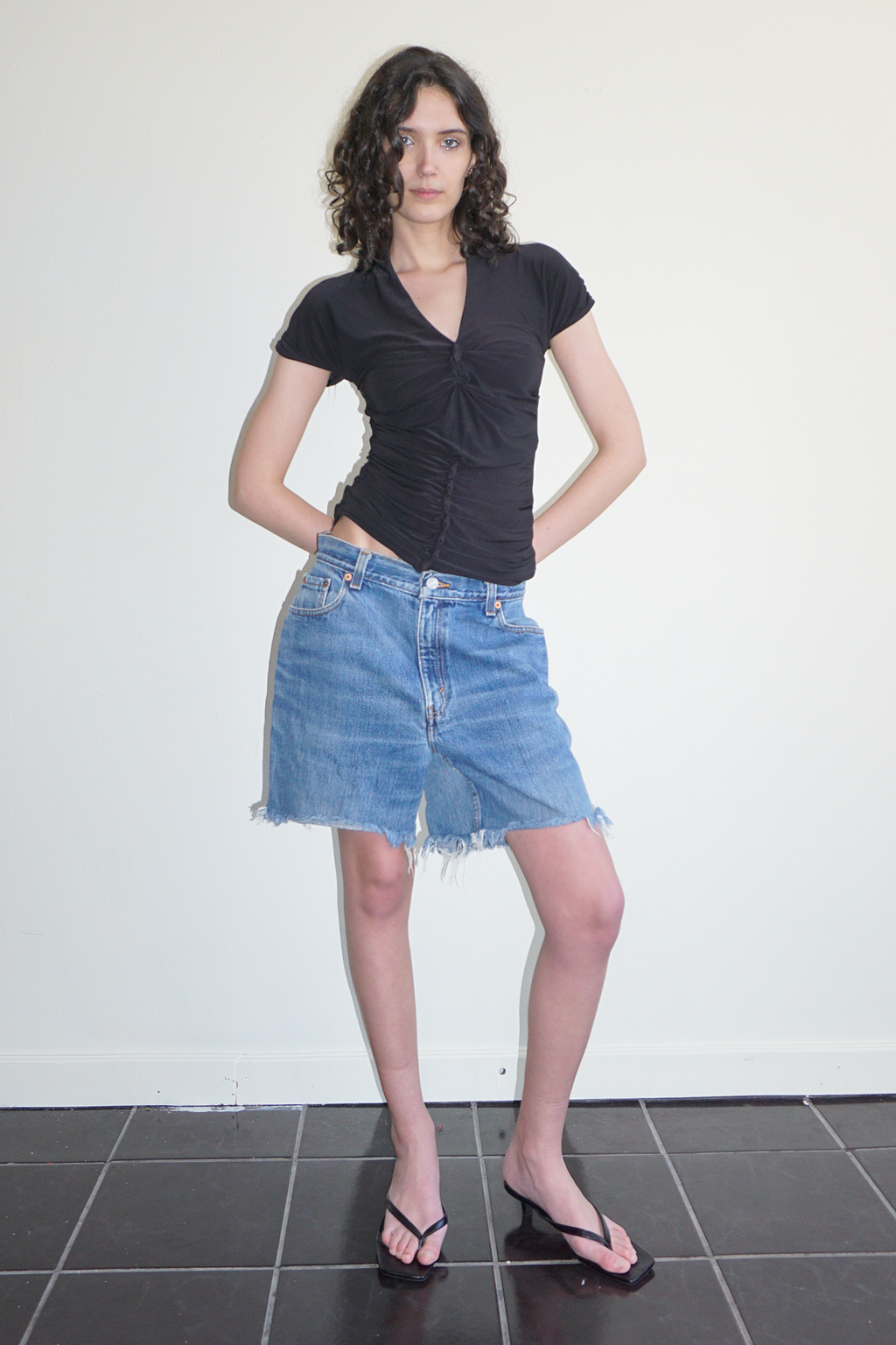 Levi's 550 Cut Off Bermuda Shorts SZ 31