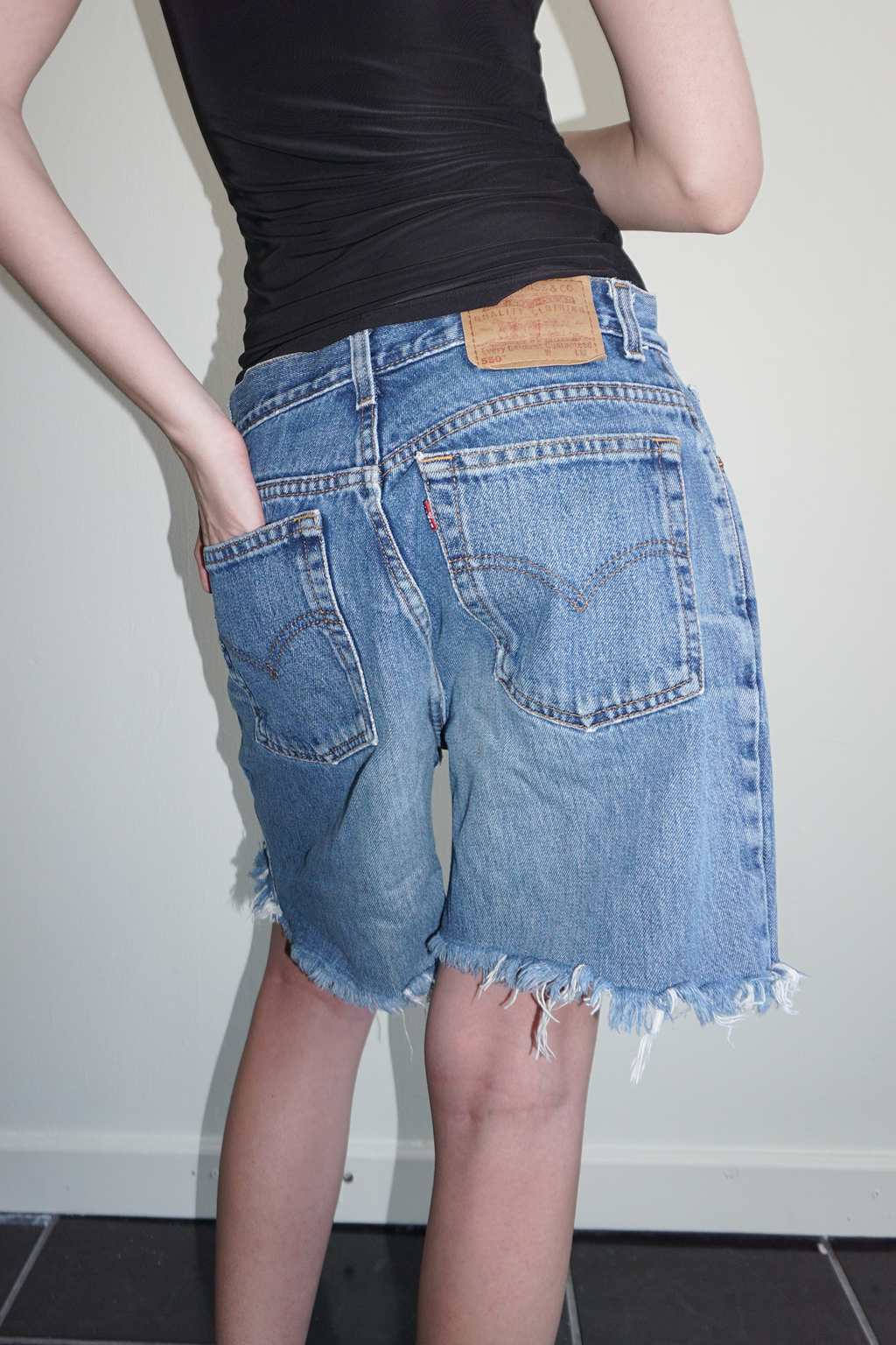 Levi's 550 Cut Off Bermuda Shorts SZ 31