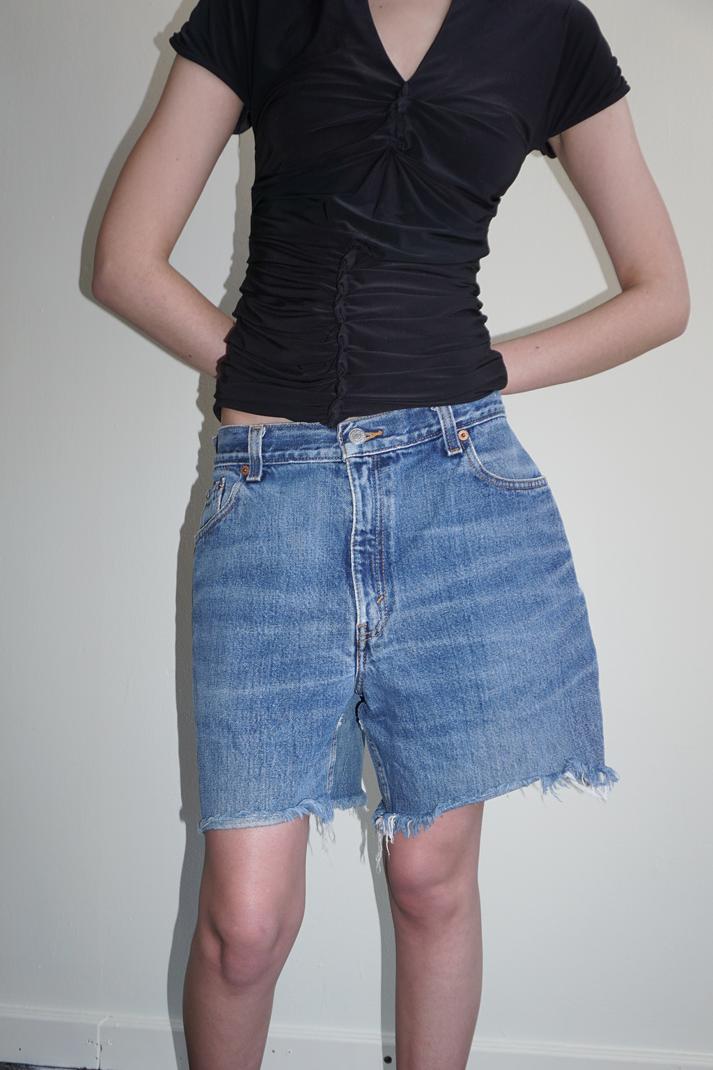 Levi's 550 Cut Off Bermuda Shorts SZ 31