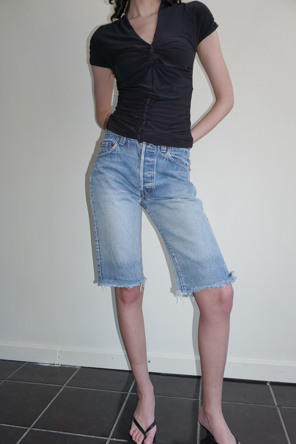 Levi's Cut Off Bermuda Shorts SZ 28