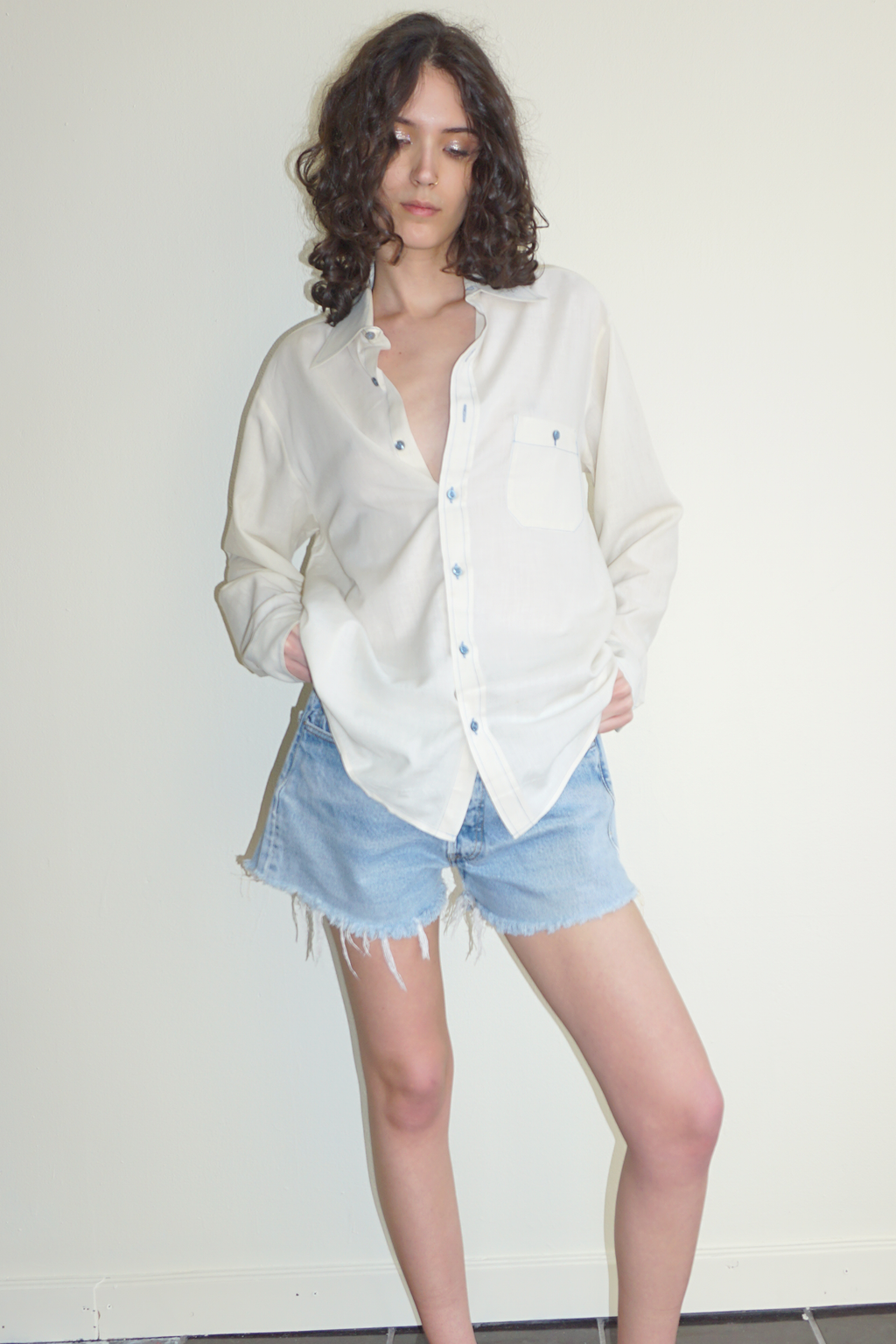 Levi's 501xx Medium Wash Cut Off Shorts SZ 31