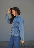 Rounded Pocket GAP Medium Wash Denim Jacket SZ Small