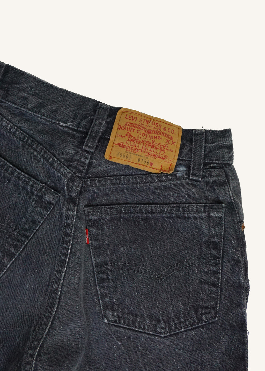 Washed Black Levi’s Cut Off Shorts SZ 25